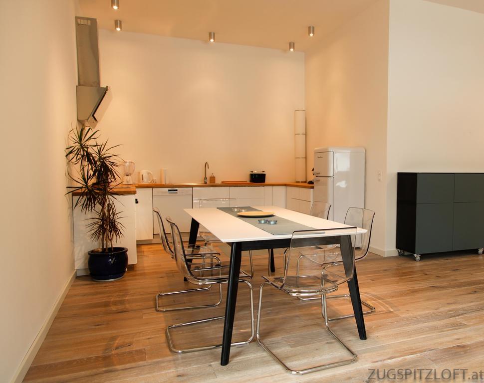 Zugspitzloft Ehrwald Bagian luar foto